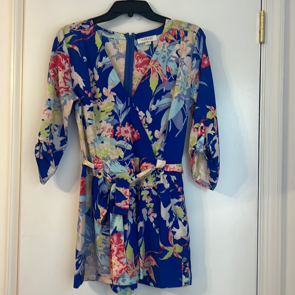 Yumi Kim Romper with 3/4 sleeves and pockets - Picture 1 of 5